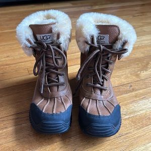 Ugg Snow boots